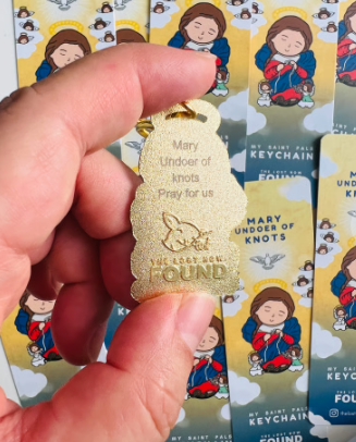 Mary Undoer of Knots keychain