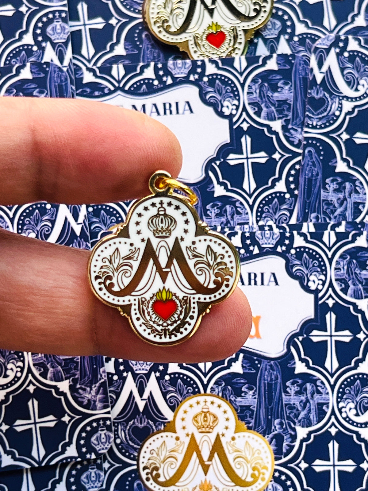 Auspice Maria Our Lady of Fatima Medallion