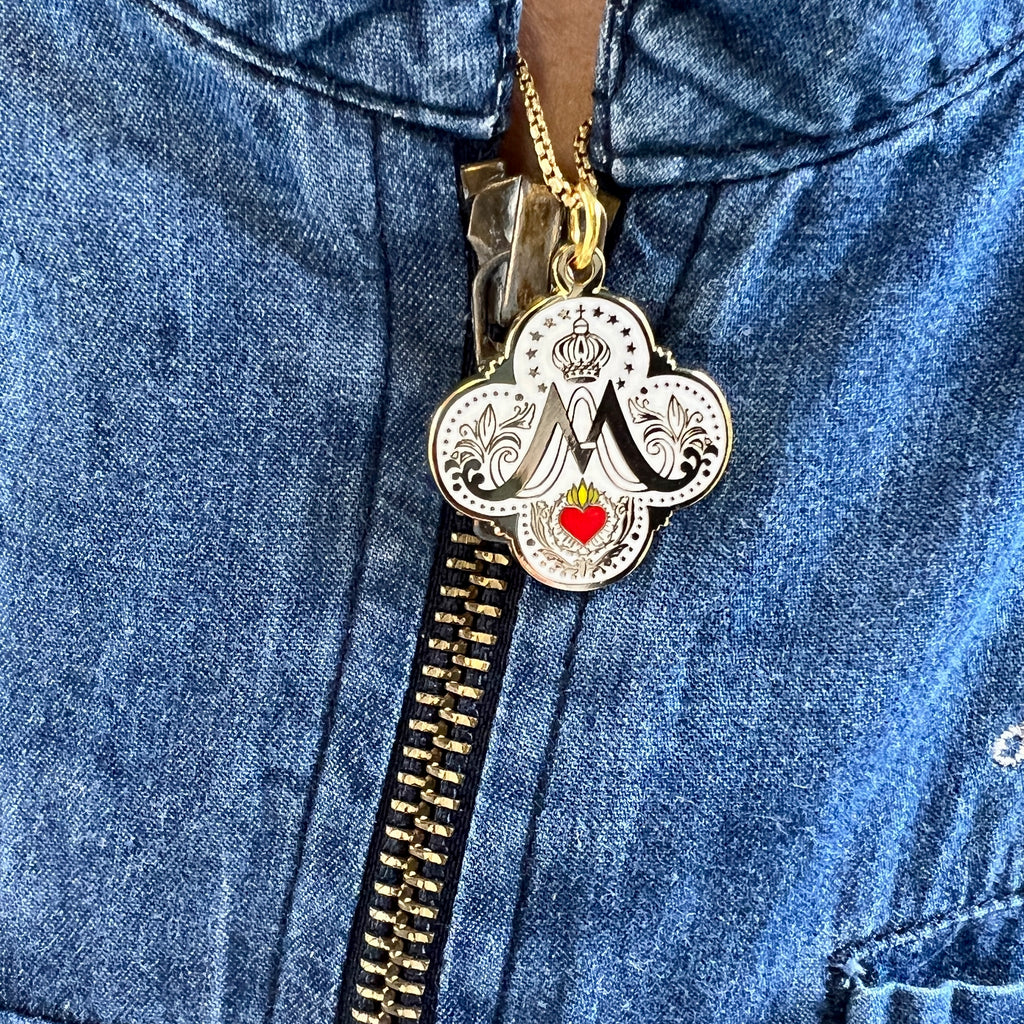 Auspice Maria Our Lady of Fatima Medallion